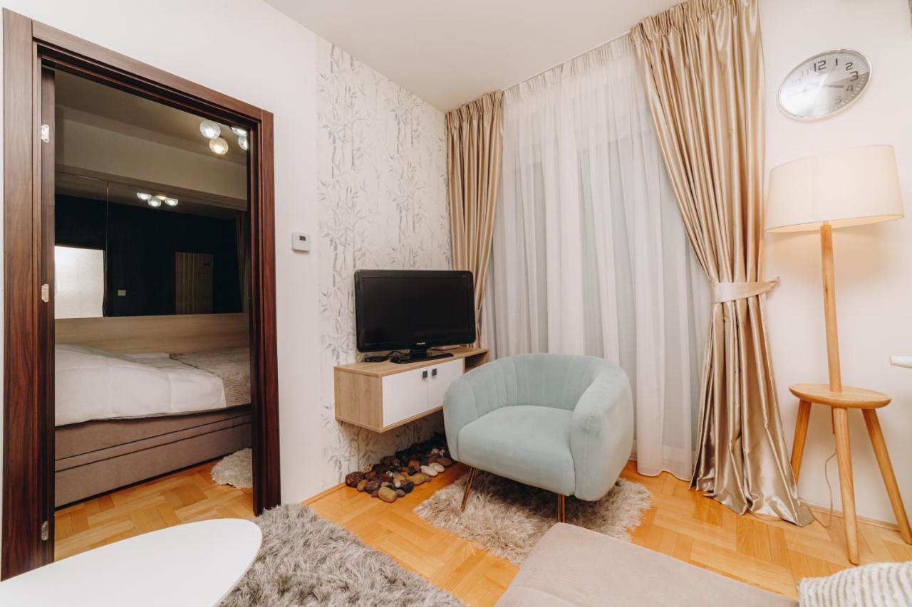 Urban Lux Apartmani Kragujevac Exterior foto