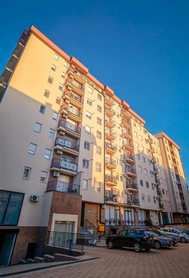 Urban Lux Apartmani Kragujevac Exterior foto