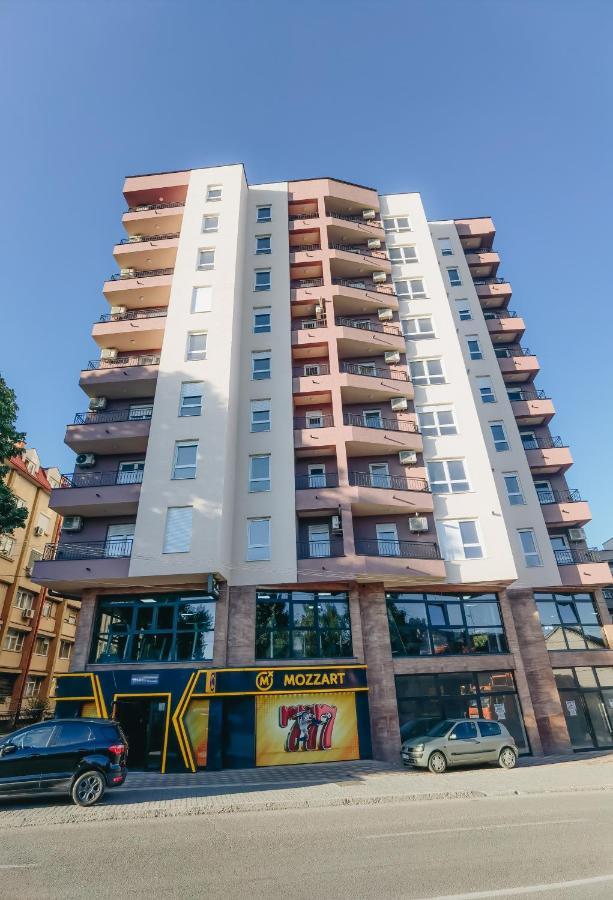Urban Lux Apartmani Kragujevac Exterior foto